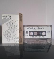 Müslüm Gürses Güldür Yüzümü (Hatalı Baskı)