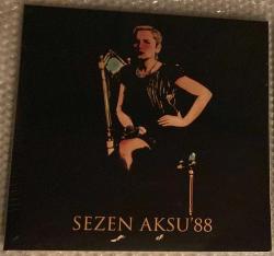 88 Sezen Aksu LP SEZEN AKSU  PLAK SIFIR JELATİNLİ AMBALAJINDADIR YENİ BASKIDIR Universal 2025 hayır el gibi unut geçer hasret