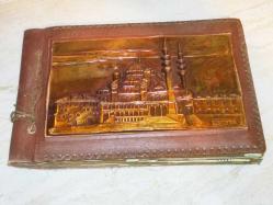 19753-MUHTEŞEM GÜZELLİKDE BAKIR KABARTMALI YENİ CAMİ RESİMLİ FOTOĞRAF ALBÜMÜ**TÜM SAYFALAR S/B FOTO VE KARTPOSTALLARLA DOLUDUR**