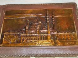 19753-MUHTEŞEM GÜZELLİKDE BAKIR KABARTMALI YENİ CAMİ RESİMLİ FOTOĞRAF ALBÜMÜ**TÜM SAYFALAR S/B FOTO VE KARTPOSTALLARLA DOLUDUR**