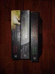 CENTİLMEN PİÇ ÜÇLEMESİ (LOCKE LAMORA'NIN YALANLARI-KIZIL GÖKLER ALTINDA KIZIL DENİZLER-HIRSIZLAR CUMHURİYETİ) 3 KİTAP TAKIM