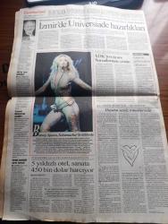 Cumhuriyet Gazetesi - Turkish Newspaper - 2 Haziran 2002 - Dünya Kupası finallerinin 2. Gününde 13 gol atılırken tribünler yine renkli görüntülere sahne oldu Fotoğraf - Recep Tayyip Erdoğan'ın siyasi geleceği zorda - roman ödülü Selim İleri'nin - Orhan Kemal törenle anıldı - Hindistan Pakistan gerginliği - Papandreu'dan Türkiye'ye ılımlı mesajlar - taksim'deki Maksim gazinosunda yangın 2 ölü - Türkiye ve uluslararası müteahhitler Birliği Başkanı Nihat Özdemir - koca Ahmet Vefik Paşa yazan İlhan Selçuk - TRT radyolarında 6 yıl çalışan Aysun Yıldız başaracağına inanıyor Fotoğrafı - 13. Uluslararası İstanbul tiyatro festivali'nde yaşam boyu başarı ödülü alan Şükran Güngör gelecekler ümitli Fotoğrafı - usta ressam Hüseyin Avni Lifij'i 75 yıl önce bugün yitirmiştik - Nazım Hikmet'in bir yazar olarak portresi - Ulusal futbol takımı yarınki Brezilya maçının havasına girdi fotoğraf - Brezilyalılarda Galatasaraylı korkusu - Almanya Suudi Arabistan'ı farka boğdu - Fenerbahçe halka arz edildi