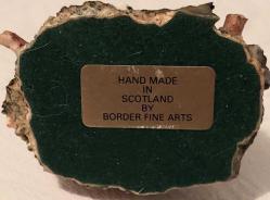 İskoçya, İspinoz Kuşu Heykeli. Bu Güzel Kuş Border Fine Art  Stüdyoları Tarafından Üretilmiştir. Çok İyi Durumdadır. (Renkli) El Boyaması, Reçine/Seramik. İskoç Yapımı, Etiketli. 1984'ler. (60x85x90 mm)