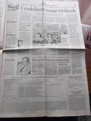 Cumhuriyet Gazetesi - Turkish Newspaper - 18 Ekim 2002 - ABD'nin Irak'a saldırısı darboğazdan geçen Türkiye'ye büyük mali yük getirecek - fatura 25.5 kattrilyon - Recep Tayyip Erdoğan hukukta hileyi seçti - KESK üyeleri tüm tüm yurtta iş bırakma eylemi yaptı Fotoğrafı - adalet bakanı Aysel Çelikel ilerleme raporunda iddialar insafsız dedi - Bingöl 2 saatte 12 kez sallandı - türkmenlerden uyarı Kürt devleti kurulmak üzere - Neçirvan Barzani geliyor - Recep Tayyip Erdoğan'ın pano ihalesi incelemede - ÖDP'li Sinan Kayışı öldüren sanıklara 30 yıl istendi - DİSK oylar sol partilere - DEHAP'a soruşturma yağmuru - Mesut Yılmaz'dan 28 Şubat uyarısı - TKP'nin Avrupa yılları yazan Metin Gür Yazı Dizisi - Gaziantep 99 seçimi - Manisalı gençler davası derslerle dolu - Flash TV Ve Ulusal TV karardı - son Berlin festivali'nde Altın ayı kazanan kanlı Pazar bugün gösterimde - ulusal takım teknik direktörü Şenol Güneş İngiltere final maçımız - Fenerbahçe camiası lokalini geri istiyor - Doğu perinçek