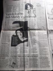 Cumhuriyet Gazetesi - Turkish Newspaper - 25 ağustos 2002 - CHP'ye yoğun ilgi - Fikret Ünlü de CHP'ye gidiyor - seramik sanatçısı Füreya öncü çağdaş ve cömert - unutulmuş bir yazar Safiye Erol - YTP lideri İsmail Cem - ÖSS'de heyecan bitiyor - Can Yücel anıldı Fotoğrafı - Beşiktaş zor kazanırken küfür eden Pascal Nouma kırmızı kartla oyun dışı kaldı - sabahın ilk serinliğinde Yazan Oktay Akbal - Sadettin Tantan Atatürk'ün devrimlerini sürdüreceğiz dedi - adalet bakanı Aysel Çelikel ölüm oruçları utanç verici - Vartolu Nilüfer Akbal'dan Bob Marley'e gönderme - Türkiye tango merkezi olacak - ABD uranyum avında - Tokat valisi Mehmet Gündoğdu ile doğal ve kültürel varlıkların korunmasını konuştuk - teknik direktör Şenol Güneş Hakan Şükür gücünü göstersin dedi - 12 Dev adam çok şanssız - Fenerbahçe'de Rapaiç sakatlandı - Hasan Şaş'tan destek - Bridget Moynahan'ın yıldızı parlayacak Fotoğrafı - cinsel eğitimde ayıp yok - imamlara siyaset yapmayın uyarısı