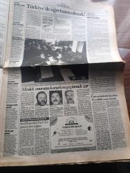 Cumhuriyet Gazetesi - Turkish Newspaper - 6 Eylül 1994 - bakanlık ABD ve Avrupa'daki cezaevlerini inceliyor - demokrasi kurultayı barış inisiyatifi üyeleri valilik tarafından afişlerinin yasaklanmasını protest etti Fotoğraf - İstanbul valisi Hayri Kozakçıoğlu - Çağdaş üniversitenin Yılmaz savunucularından profesör Uğur Derman ve eşi Ressam Gül Derman Bugün toprağa veriliyor Fotoğrafı -  ANAP'tan Tansu Çiller'li hükümete evet - iskele ve Sancak yazan İlhan Selçuk - SHP onursal Genel Başkanı Erdal İnönü Murat Karayalçın'ın yanındayım - Bülent Ecevit Avrupa Topluluğuna Hristiyanlar kulübü dedi - ÇYDD Başkanı Türkan Saylan ve ilk mezunlar Fotoğrafı - Levent Kırca - Süleyman Demirel'in Macaristan'a Barış seferi - Protestanlar kışkırtıyor IRA direniyor - Çalıkuşu'nun Feridesi Tilbe Saran Fotoğrafı - Yaşar Kemal uyarlaması yılanı öldürseler televizyonda - Türkan Şoray fotoğraf - Fenerbahçe'de şişkin kadro - Aykut kocaman Uche Feyyaz Uçar Fotoğrafı - Klinsmann yılın futbolcusu - Galatasaray