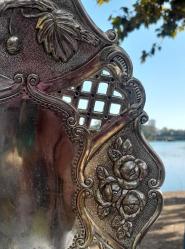 Antika ağır metal meyvelik sunumluk güller