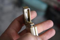 DUPONT TARZI GAZLI ÇAKMAK DETAYLAR ACIKLAMADA  (TEKNIK MAVI KUTU