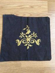 ETAMİN ÜZERİNE KANAVİÇE İŞLEMELİ KIRLENT