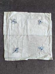 KASNAKTA İPEK İŞLEMELİ YAĞLIK