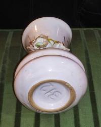 13865-ESKİLERDEN SERAMİK GÜLLERLE BEZENMİŞ VAZO