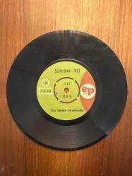 Şehriban Ipçi: Ortacada Evimiz - Kız Emine Nerdeydin / ı 45 Devir Plak - Esin Plak Y.İ 152