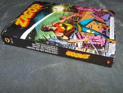 ZAGOR -KLASİK MACERALAR DİZİSİ=30.  4 MACERA BÜYÜK KİTAP- LAL KİTAP  402 SAYFA KİTAPTIR