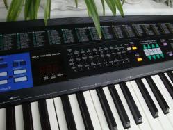 CASIO CT-470 ELEKTRONİK KLAVYE / ORG + Orj. KILIFINDA ( BÜYÜK BOY ) - Made JAPAN - ÇOK TEMİZ SORUNSUZ DURUMDA