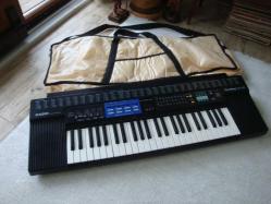 CASIO CT-470 ELEKTRONİK KLAVYE / ORG + Orj. KILIFINDA ( BÜYÜK BOY ) - Made JAPAN - ÇOK TEMİZ SORUNSUZ DURUMDA