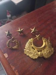 Erken cumhuriyet dönemi takım  subay şapka ve rütbe kokert ve yıldızları lotu