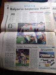 Radikal Gazetesi - Turkish Newspaper - 24 Kasım 1999 - Bolu Valisi Nusret Miroğlu tokatladığı depremzede Gülşen Özeri gözaltına aldırdı  fotoğraf - Aydın Doğan iftiralara çok sert yanıt verdi - Bond kızı Sophie Marceau fotoğraf - depremin üzerinden tam 100 gün geçti ama hala 100 bine yakın kişi ya çadırlarda ya da açıkta - kriz masalarının rakamlarıyla 11 kasım'dan bugüne kadar yapılanlar - muhteşem konser Haris Aleksiu ve Sezen Aksu fotoğraf - ANAP deprem bakanlığı istedi - irtica ile toplu savaş - yerel yönetimlere vize - Abdullah Öcalan için verilecek kadar Türkiye'nin geleceğini de belirleyecek - Belçika Fehriye Erdal'ı bırakmadı - Ve Bill Clinton kosova'ya uğradı - Bir Mustafa Altıoklar filmi asansör 26 Kasım'da sinemalarda - İsrail Manavgat suyunu konuşuyor - rekorlara dil çıkaran Herkül Halil Mutlu fotoğraf - Fenerbahçe antrenörü Zeman'dan emir golü düşünün - İtalya'nın baş belası Hakan Şükür - kovulan Toshack susmak bilmiyor -  Diyarbakır Devlet tiyatrosunda Toros canavarı oyun