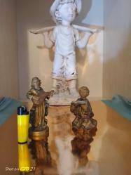 Mermer tozundan 2'li obje.