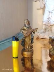 Mermer tozundan 2'li obje.