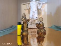 Mermer tozundan 2'li obje.