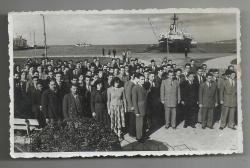 FOTO NAZMİ - BORNOVA / 10 KASIM 1949 ATA'NIN HEYKELİ ÖNÜNDE SAYGI DURUŞU TEMALI FOTOĞRAF...