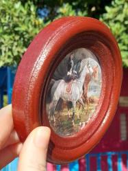 Dekoratif yuvarlak tablo At İllüstrasyon