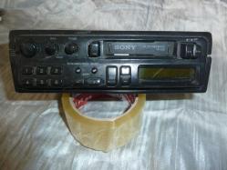 SONY XR-1850 MODEL OTO TEYP RADYO KASET ÇALAR ORJİNAL TEMİZ 2.EL ÜRÜN LCD EKRANLI
