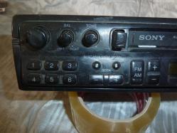 SONY XR-1850 MODEL OTO TEYP RADYO KASET ÇALAR ORJİNAL TEMİZ 2.EL ÜRÜN LCD EKRANLI