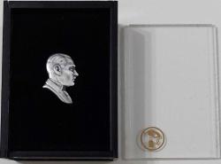 DARPHANE BASKISI ATATÜRK ROZETİ BRONZ ÜSTÜ GÜMÜŞ KAPLAMA  ORİJİNAL KUTUSUNDA A1T1AA1 ÇOK NADİRDİR