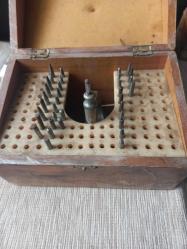 OSMANLI DÖNEMİ AHŞAP KUTUSUNDA SAATÇİ ALETİ - DEVE BOYNU