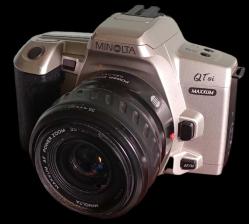 LOT.13 » Minolta Maxxum QTsi 35mm film SLR fotoğraf makinesi, 35-80mm objektifli (kolleksiyon veya tamir parça olarak uygundur)