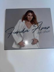 FUNDA ARAR AŞK OLSUN