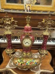 Fransız porselen şömine saat takım şamdanlar