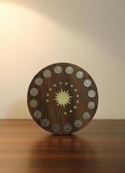 LOT.8 » TARİHTE 16 TÜRK DEVLETİ HATIRA PARALARI ÖZEL AHŞAP STANDINDA