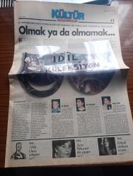Gazete Pazar Kültür Gazetesi - Turkish Newspaper - 23 Mart 1997 - 36. yıldönümünde dünya tiyatrolar gününde insanlığın temel sorusu artık tiyatronun da temel sorusu olmak ya da olmamak - tiyatrocu Ali Sürmeli fotoğraf - Aslı Öngören  Fotoğraf - Tolga Çevik Hadi Çaman Yeditepe Oyuncularının sahnelediği küheylan'da oynuyor - 1996 Oscar adayları - portre Suna Pekuysal bir yaşam - Ali Poyrazoğlu - Cihan Ünal - Tilbe Saran - Talimhane sahnesinde çıplak ayak oyunu - Tiyatrotek Nazım Hikmet vatan haini - kaçırılmaması gereken 25 film - William Shakespeare'den Romeo Juliet - aşk meleği filmi Teşvikiye AFM'de - İstanbul yöneticisi Martin Fryer Nazi propagandasına karşı kurulan İngiliz kültürü anlattı - 11 yıldır onunlayız Coca Cola - İngiltere'nin yeni pop ihracatı Spice Girls milyonları peşine taktı fotoğraf - şarkısını bulan kadın Deniz Türkali fotoğraf - şarkıcı küçük Onur fotoğraf - kadın cinselliğine bakış - Müjde Ar ve Nur Sürer dul bir kadın filminde fotoğraf - Led Zeppelin