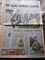 Posta Gazetesi - Turkish Newspaper - 1 Temmuz 2000 - Uzan'ların uyanıklığı - gizli af mektubu - adalet bakanı Hikmet Sami Türk Ecevit Devlet Bahçeli ve Mesut Yılmaz'a gizli birer mektup yazarak affı bir an önce çıkarmalarını istedi - işte tarihe geçecek satırlar - devletin resmi boyacısı Kayserili Mesut Çetin fotoğraf - Amerika'da tecavüzcü Türk doktoru Selim Can Alkoç aranıyor - yılın düğünü Füsun Topbaş ve Burak Bahar fotoğraf - Demet Şener'in silikonları dert oldu fotoğraf - Cem Özer Demet Sağıroğlu ve edip Araç Melih Kibar'a konuk olacaklar fotoğraf - vücut tipine göre mayo - SPK müfettişleri Çukurova elektrikten sonra Dün de Kepez'e baskın yaptı - Cumhurbaşkanı Ahmet Necdet Sezer'den polise hukuk dersi - DGM'den Ahmet Kaya'ya yeni dava - sinemada bugün - geleneksel 639. Kırkpınar güreşleri Dün düzenlenen açılış törenleri ile başladı - at yarışı rehberi - Samsunspor Ertuğrul Sağlam'ı çiçeklerle karşıladı - Fenerbahçe transferde sadece Lazetiç'i bitirebildi fotoğraf - Scala