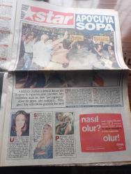 Star Gazetesi - Turkish Newspaper - 8 Ekim 1999 - 7. Cumhurbaşkanı Kenan Evren sır gibi sakladığı çıplak tablosunu sadece Star'da gösterdi fotoğraf - ünlü sihirbaz David Copperfield 26 Kasım'da İstanbul'a gelip 13 kişiyi yok edecek - Lizbon Nire Erzurum Yayla yazan Engin Ardıç - Apo'cuya sopa - ünlü manken Demet Şener parasını ticarete yatırıyor - Banu Alkan depremde öldü söylentilerine cevap verdi - MHP İstanbul milletvekili Mehmet Gül'e Musa Agacık Beşiktaş başkanlığını sordu - mecliste bir gün fotoğraflar - Türkiye'nin en çok tartışılan iş adamlarından Fazıl Akgündüz - canlı yayında rehine krizi iş adamı Mustafa Burhan teslim oldu Fotoğraf - Kızılay'a taze kan 71 yaşındaki Yüksel Bozer - Recep Tayyip Erdoğan turu fotoğraf - 26 Eylül gecesi meydana gelen kanlı isyandan sonra Ankara Ulucanlar cezaevi fotoğraf - Amerika'da sezonun gişe rekorlarını alt üst eden film Star Wars sinemalarda - Bravo TOFAŞ - pazartesi televole seyredilir - Süleyman Seba ve Şifo Mehmet el ele Fotoğrafı