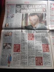 Star Gazetesi - Turkish Newspaper - 8 Ekim 1999 - 7. Cumhurbaşkanı Kenan Evren sır gibi sakladığı çıplak tablosunu sadece Star'da gösterdi fotoğraf - ünlü sihirbaz David Copperfield 26 Kasım'da İstanbul'a gelip 13 kişiyi yok edecek - Lizbon Nire Erzurum Yayla yazan Engin Ardıç - Apo'cuya sopa - ünlü manken Demet Şener parasını ticarete yatırıyor - Banu Alkan depremde öldü söylentilerine cevap verdi - MHP İstanbul milletvekili Mehmet Gül'e Musa Agacık Beşiktaş başkanlığını sordu - mecliste bir gün fotoğraflar - Türkiye'nin en çok tartışılan iş adamlarından Fazıl Akgündüz - canlı yayında rehine krizi iş adamı Mustafa Burhan teslim oldu Fotoğraf - Kızılay'a taze kan 71 yaşındaki Yüksel Bozer - Recep Tayyip Erdoğan turu fotoğraf - 26 Eylül gecesi meydana gelen kanlı isyandan sonra Ankara Ulucanlar cezaevi fotoğraf - Amerika'da sezonun gişe rekorlarını alt üst eden film Star Wars sinemalarda - Bravo TOFAŞ - pazartesi televole seyredilir - Süleyman Seba ve Şifo Mehmet el ele Fotoğrafı