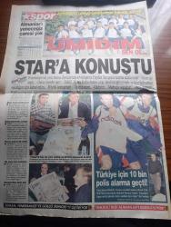 Star Gazetesi - Turkish Newspaper - 8 Ekim 1999 - 7. Cumhurbaşkanı Kenan Evren sır gibi sakladığı çıplak tablosunu sadece Star'da gösterdi fotoğraf - ünlü sihirbaz David Copperfield 26 Kasım'da İstanbul'a gelip 13 kişiyi yok edecek - Lizbon Nire Erzurum Yayla yazan Engin Ardıç - Apo'cuya sopa - ünlü manken Demet Şener parasını ticarete yatırıyor - Banu Alkan depremde öldü söylentilerine cevap verdi - MHP İstanbul milletvekili Mehmet Gül'e Musa Agacık Beşiktaş başkanlığını sordu - mecliste bir gün fotoğraflar - Türkiye'nin en çok tartışılan iş adamlarından Fazıl Akgündüz - canlı yayında rehine krizi iş adamı Mustafa Burhan teslim oldu Fotoğraf - Kızılay'a taze kan 71 yaşındaki Yüksel Bozer - Recep Tayyip Erdoğan turu fotoğraf - 26 Eylül gecesi meydana gelen kanlı isyandan sonra Ankara Ulucanlar cezaevi fotoğraf - Amerika'da sezonun gişe rekorlarını alt üst eden film Star Wars sinemalarda - Bravo TOFAŞ - pazartesi televole seyredilir - Süleyman Seba ve Şifo Mehmet el ele Fotoğrafı