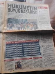 Star Gazetesi - Turkish Newspaper - 28 Ağustos 2002 - Tansu Çiller Ahlaksız Teklif'in Mesut Yılmaz'dan geldiğini söyledi - Tansu Çiller'in şahidi Sinan Aygün - Genç Parti Gelecek IMF gidecek - insan olarak Bülent Ecevit için vatandaş olarak Türkiye için üzülüyoruz başbakan son hali maalesef işte bu fotoğraflar - Kamer Genç farkı - Alman milletvekili Claudia Roth Türk esnafın ayağına gidip dert dinliyor fotoğraf - Levent Kırca olacak O kadar ile hepimizi ağlanacak halimize güldürdü - Trabzonspor'un Güney Kore'den transfer ettiği Lee Eul Yong turist taşıyor - Genelkurmay Başkanı Hüseyin Kıvrıkoğlu seçim ertelenirse kaos olur dedi - Korkut Eken'in yeniden yargılanması gündemde yazan Saygı Öztürk - at yarışı rehberi - Beşiktaşlı Ali Eren'e 2 maç ceza - İlhan Mansız ipten döndü - Fenerbahçe yönetimi Alman çalıştırıcı Lorant için kararını Bugün verecek - Ortega Galatasaray'a karşı belirsiz - Galatasaray Hakan Ünsal'a kavuştu -Fenerbahçe için dünkü Feyenoord maçı dönüm noktasıydı 2-0 kaybetti