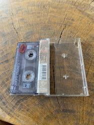 ZÜLFÜ LİVANELİ - NEYLERSİN - KASET