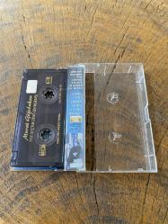 MURAT GÖĞEBAKAN - TEK SUÇUM SENİ SEVMEKMİŞ - KASET