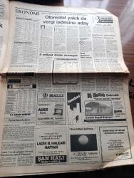 Yeni Asır Gazetesi - Turkish Newspaper - 18 Mayıs 1984 - ÖSYS 1. Basamak sınavı sonuçları - Türkiye ikincisi Soner Yamen Efeler lisesi'nde - Atatürk'ü anma gençlik ve Spor Bayramı Yarın kutlanacak - Turgut Özal 4 milyar dolar arıyor - Arap turistler ülkemizde mülk sahibi olabilecek - sermaye piyasası kurulu üyesi Sadık baklacıoğlu millette köprüye verecek para yok - alkolün zararları yazan Güngör Mengi - İzmir büyükşehir Belediye Başkanı Burhan Özfatura belediye yeminli büro görevi de yapar - işgali yaşadık Nedime Kapani anlatıyor - ibret levhaları İzmirli Rum kızları kralı karşılıyor Fotoğrafı - MİSK'e faaliyet izni çıktı - döviz kurları - ABD'ye Libya ile ilişkilerimize karışma dedik - ANAP'ın yaş gününde yıldız yağacak Gönül Yazar ve Metin Akpınar Zeki Alasya'da etkinliğe katılacak - Necdet Calp Turgut Özal iktidar hastalığına yakalandı dedi - Kadifekale gazinosu'nda Romalı Perihan - kervansaray'da her akşam Hüner Coşkuner - film yıldızı Zerrin Egeliler Şan gazinosunda - Tüdanya