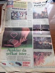 Yeni Asır Gazetesi - Turkish Newspaper - 18 Mayıs 1984 - ÖSYS 1. Basamak sınavı sonuçları - Türkiye ikincisi Soner Yamen Efeler lisesi'nde - Atatürk'ü anma gençlik ve Spor Bayramı Yarın kutlanacak - Turgut Özal 4 milyar dolar arıyor - Arap turistler ülkemizde mülk sahibi olabilecek - sermaye piyasası kurulu üyesi Sadık baklacıoğlu millette köprüye verecek para yok - alkolün zararları yazan Güngör Mengi - İzmir büyükşehir Belediye Başkanı Burhan Özfatura belediye yeminli büro görevi de yapar - işgali yaşadık Nedime Kapani anlatıyor - ibret levhaları İzmirli Rum kızları kralı karşılıyor Fotoğrafı - MİSK'e faaliyet izni çıktı - döviz kurları - ABD'ye Libya ile ilişkilerimize karışma dedik - ANAP'ın yaş gününde yıldız yağacak Gönül Yazar ve Metin Akpınar Zeki Alasya'da etkinliğe katılacak - Necdet Calp Turgut Özal iktidar hastalığına yakalandı dedi - Kadifekale gazinosu'nda Romalı Perihan - kervansaray'da her akşam Hüner Coşkuner - film yıldızı Zerrin Egeliler Şan gazinosunda - Tüdanya