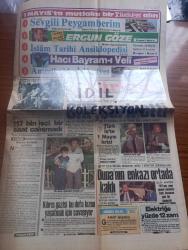 Türkiye Gazetesi - Turkish Newspaper - 29 Nisan 1989 - gazete kültürlü aydınlar yazan Yalçın Özer Başmakale - 117 bin işçi bir saat çalışmadı - Erdal İnönü 1 Mayıs'ta yürümekten vazgeçti - Türk İş'te 1 Mayıs krizi - Erdal İnönü gözünde bandajla Fotoğrafı - Kıbrıs gazisi Mustafa hamleci bu kez kızını yaşatmak için savaşıyor - televizyon radyo programı - şekerci Hacı Bekir'e grev darbesi Fotoğrafı - Milli Eğitim Bakanı Avni Akyol milli ve manevi değerlerine saygılı öğretmen yetiştirilecek - Profesör Doktor Beşir Hamitoğulları Nokta dergisini mahkum ettirdi - Su pazarında yeni isim İSKİ - suyun patronu Ergun Köknel Fotoğrafı - İsrail vahşeti sürüyor - evliya menkıbeleri yazan Abdüllatif Uyan - TRT'yi sol örgütlerin yuvası haline getiren Sabık Genel Müdür Cem Duna'nın enkazı ortada kaldı - Çetinkaya Bakırköy mağazası açılıyor - Hasan Heybetli tahliye edildi fotoğraf - voleybolda başbakanlık Kupası Sönmez Filament'in - Tanju Çolak Galatasaray'da kaldı - Fenerbahçe'de sakatlar korkutuyor