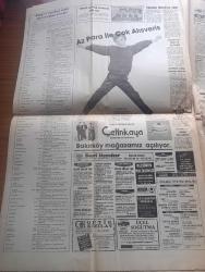 Türkiye Gazetesi - Turkish Newspaper - 29 Nisan 1989 - gazete kültürlü aydınlar yazan Yalçın Özer Başmakale - 117 bin işçi bir saat çalışmadı - Erdal İnönü 1 Mayıs'ta yürümekten vazgeçti - Türk İş'te 1 Mayıs krizi - Erdal İnönü gözünde bandajla Fotoğrafı - Kıbrıs gazisi Mustafa hamleci bu kez kızını yaşatmak için savaşıyor - televizyon radyo programı - şekerci Hacı Bekir'e grev darbesi Fotoğrafı - Milli Eğitim Bakanı Avni Akyol milli ve manevi değerlerine saygılı öğretmen yetiştirilecek - Profesör Doktor Beşir Hamitoğulları Nokta dergisini mahkum ettirdi - Su pazarında yeni isim İSKİ - suyun patronu Ergun Köknel Fotoğrafı - İsrail vahşeti sürüyor - evliya menkıbeleri yazan Abdüllatif Uyan - TRT'yi sol örgütlerin yuvası haline getiren Sabık Genel Müdür Cem Duna'nın enkazı ortada kaldı - Çetinkaya Bakırköy mağazası açılıyor - Hasan Heybetli tahliye edildi fotoğraf - voleybolda başbakanlık Kupası Sönmez Filament'in - Tanju Çolak Galatasaray'da kaldı - Fenerbahçe'de sakatlar korkutuyor
