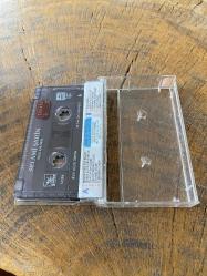 SELAMİ ŞAHİN - İLLEDE SEN - KASET