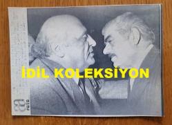 SÜLEYMAN DEMİREL ve ŞEVKET YILMAZ'IN HABER METİNLİ AJANS-BASIN FOTOĞRAFI (KAĞIT BASKI) - 14,5 x 11 cm EBADINDA - TÜRK-İŞ GENEL BAŞKANI ŞEVKET YILMAZ, SÜLEYMAN DEMİREL İLE AYNI KAREDE