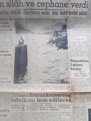 Ege Ekspres Gazetesi - Turkish Newspaper - 5 Nisan 1961 - Av bahisleri yazan Tevfik Durak - komünistler küba'ya 30 bin ton silah ve cephane verdi - söğüt'te bir seramik fabrikası kurulacak - Dünya nüfusu 3 milyarı buluyor - Urlada domuz konservesi fabrikası tesis edilecek - tanınmış heykeltraş Paul Landowski öldü - Ulus Gazetesi aleyhine açılan davaya bakıldı - yalnız kalpler çizgi roman - Ziraat Bankası - İstihsal bölgelerinden gelen mallar neden pahalı oluyor - günün tarihi yazan Tahsin Burdurlu - İzmir Ankara radyosu programı - göldeki cinayet yazan John Craft Yazı Dizisi - 1974'te bir harp olursa - gelecek harpten bir sahne fotoğraf - Yassıada'da dün şahitler dinlendi - hilton'un açılışında İstanbul'a gelen artist Ann Miller gene boşandı - doyulmayan toprak yazan Bekir Aydoğdu Yazı Dizisi - sol kanat hikayesi yazan Peyami Safa - milli anayasa - Türkiye ile Birleşik Amerika arasında imzalanan bir hububat anlaşması için bu yıl Amerika Türkiye'ye 150.000 ton buğday verecek