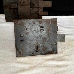 Antik Dövme Demir Çift Sürgülü Kilit